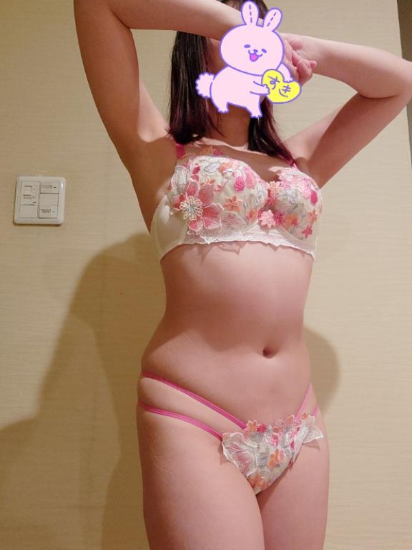 珍しいアングルで…?